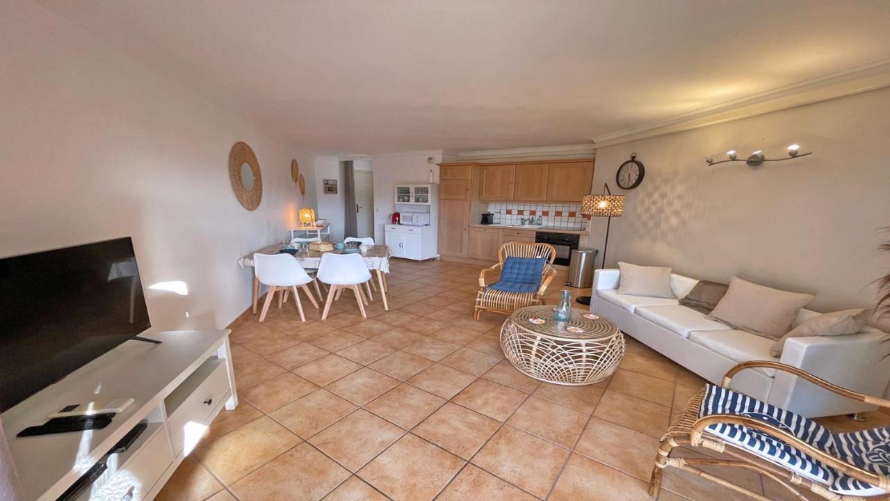 Appartement Les Pins Bleus A8 Sainte-Maxime Kültér fotó