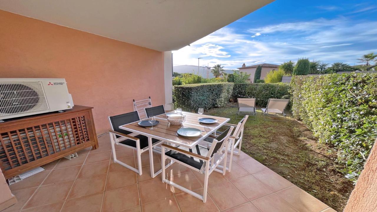 Appartement Les Pins Bleus A8 Sainte-Maxime Kültér fotó