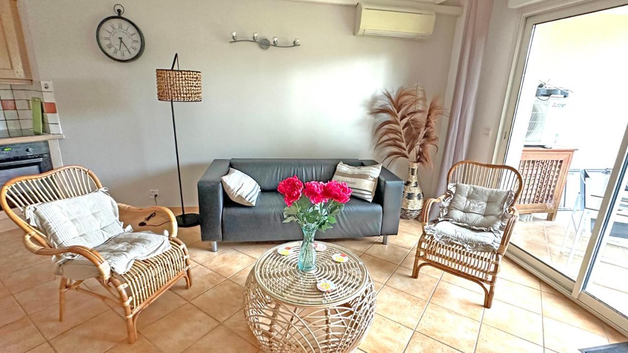 Appartement Les Pins Bleus A8 Sainte-Maxime Kültér fotó