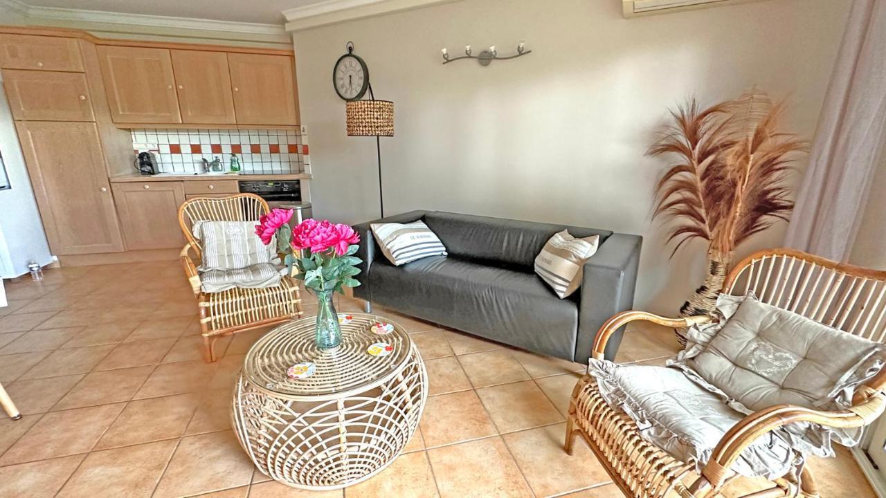Appartement Les Pins Bleus A8 Sainte-Maxime Kültér fotó