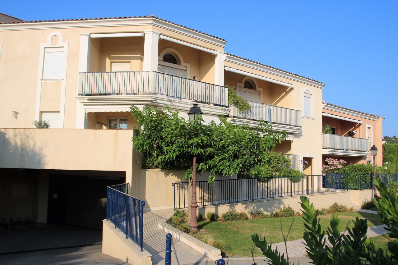 Appartement Les Pins Bleus A8 Sainte-Maxime Kültér fotó