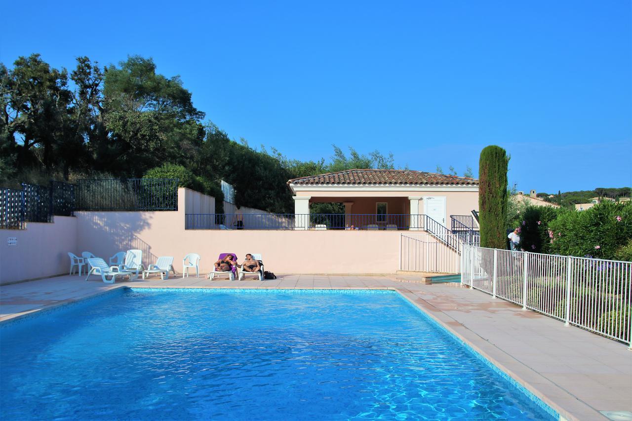 Appartement Les Pins Bleus A8 Sainte-Maxime Kültér fotó